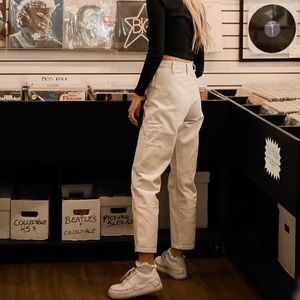 Brandy Melville Beig Cargo Jeans